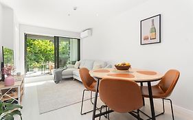 Feel At Home With Aircon, Pool, Gym, Wifi